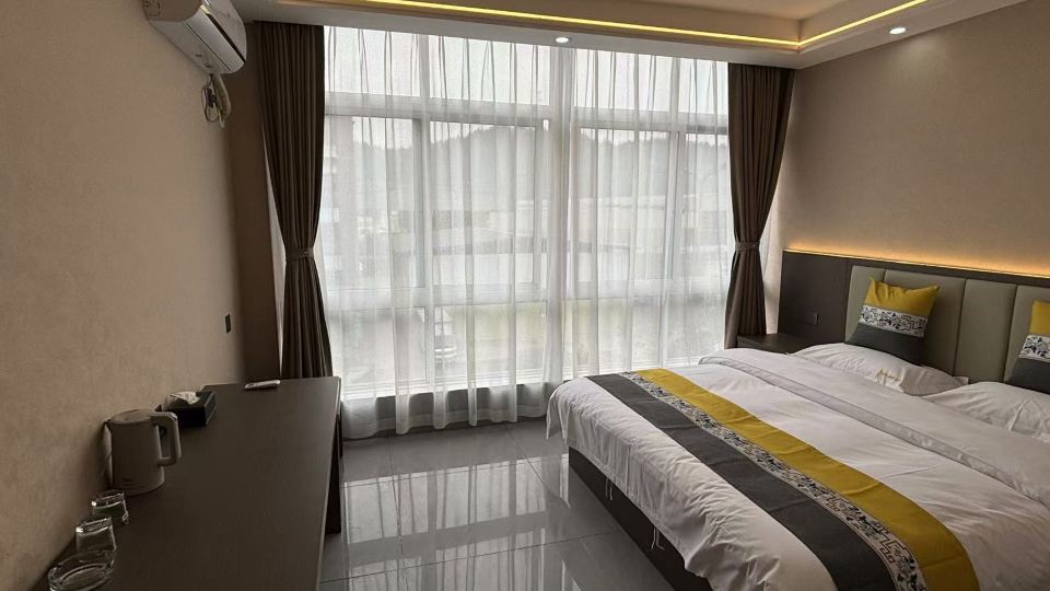 Yingfeng Express Hotel