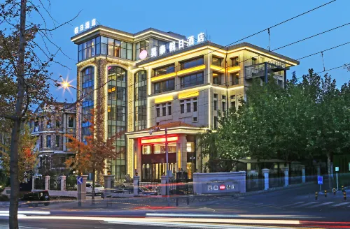 Haotai Holiday Inn (Zhongshan District Gangdong Fifth Street Punch Point Branch) Các khách sạn ở Đại Liên