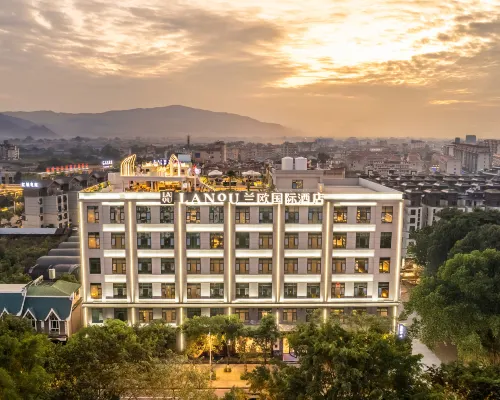 Rililanou International Hotel Hotels in Ruili
