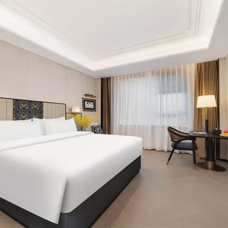Jinjiang Metropole Hotel (Xinyang Gushi Government Square Branch)