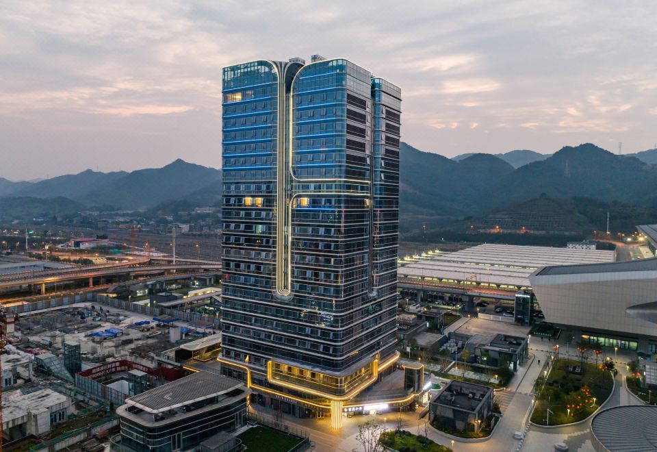 2. 허셩 호텔 (충..