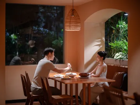 South Taihu Villa Resort Hotel Отели рядом с достопримечательностью «Zhangtianyang Wetland»