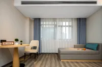 Elong R.YUN Hotel (Huoqiu Jiuyue Liuhe Street Wanda Plaza) - parking