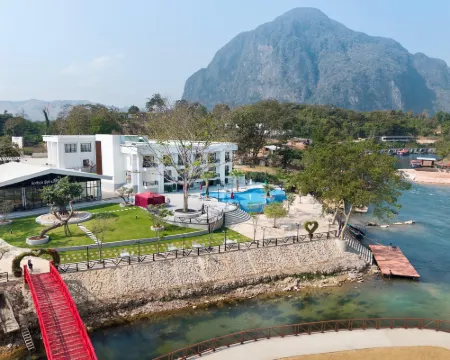 Daoneua Riverside Resort Hoteles en Feuang