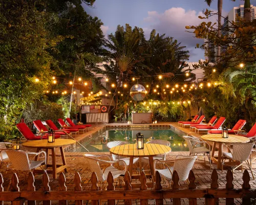 Freehand Miami Hotels near Mid-Beach