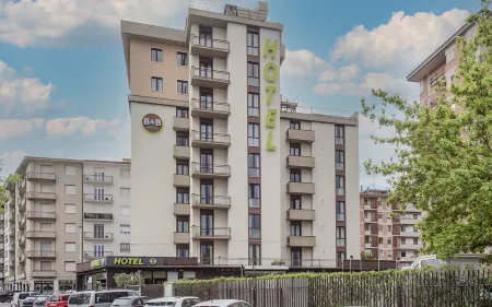 B&B Hotel Firenze Novoli Отели рядом с достопримечательностью «Вилла Кастелло»