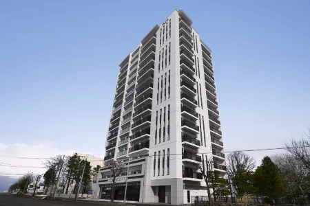 Minn Kitahiroshima Station East Отели рядом с достопримечательностью «Yuni- Garden»