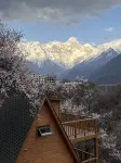 Tangxin Mountain Villa (Suosong Village) Hotel di Mainling