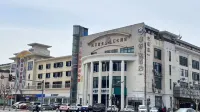 Shanghai Yungenting Hotel Apartments(Jinshan City Beach Branch) Hotels near BAILIAN JINSHAN SHOPPING MALL