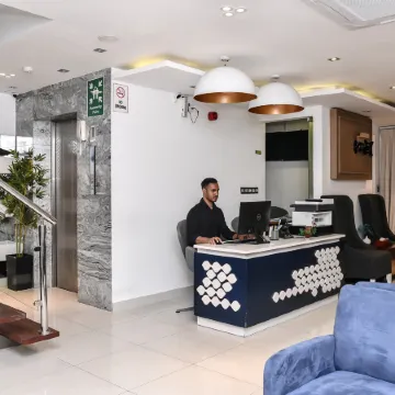 Beehive Premier Отели рядом с достопримечательностью «Grand Friday Mosque»