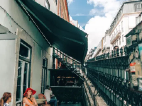 ペンサオ アモール マダムズ  ロッジ ビカのケーブルカー周辺のホテル