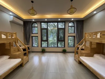 Jinxiu Lianhua Hotel Hotels near Panwang Realm of Dayao Mountains