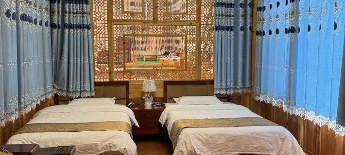 Layah Homestay Отели в г. Сяхэ