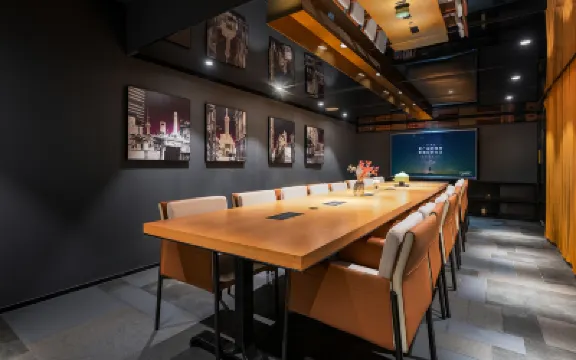 CitiGO Hotel, West Nanjing Road, Jing'an Temple, Shanghai فنادق في 