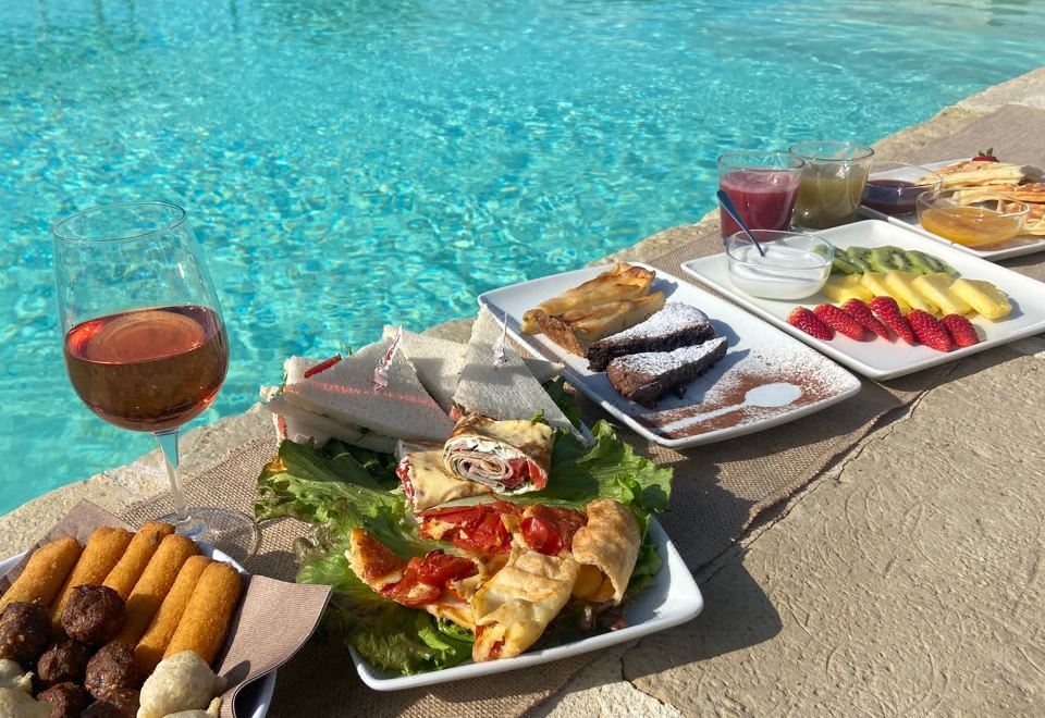 Masseria Rifisa의 객실 또는 식당 내부