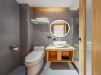 Rans Insan (Libo Xiaoqikong East Gate)