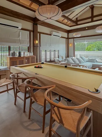 รูปภาพของกระจกแก้วอินยอนเขาใหญ่