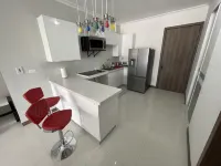 Joy Luxury Estate Kingston - Balkoner