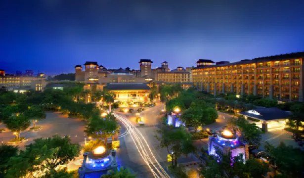 Chimelong Hotel (Guangzhou Chimelong Safari Park) Отели рядом с достопримечательностью «Chimelong Paradise»