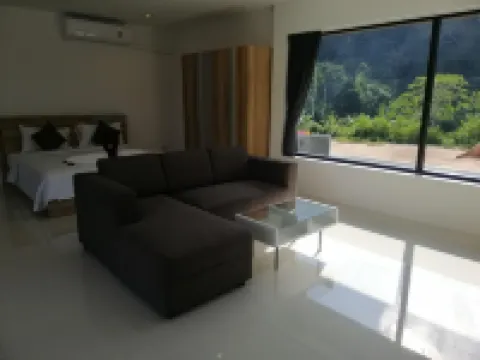 Hillside Studio Vacation Apartment with Pool