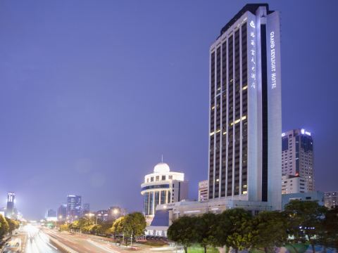 深圳中航城格蘭雲天大飯店