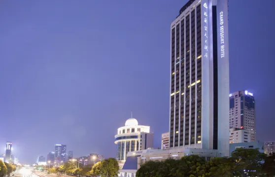 深圳中航城格蘭雲天大酒店