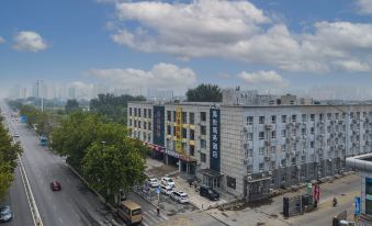 Haoyue Business Hotel(Shijiazhuang Tianshanhai World White Buddha Passenger Transport Terminal)