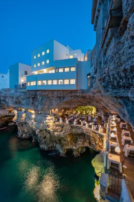 Hotel Grotta Palazzese Các khách sạn gần Ponte Borbonico di Lama Monachile