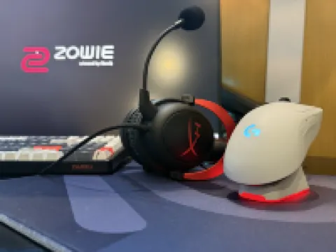 Zhuowei E-Sports Hotel (Dingtao Jinghu Square Bus Station)