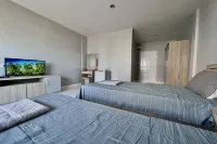 Emerald Hotel