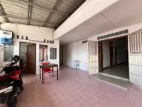 Hotel O Medan near Sun Plaza formerly Medan Baru House