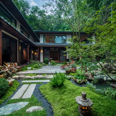 Zhuoyin Mountain House Private Hot Spring Homestay (Dujiangyan Scenic Area Nanqiao) Hotels near Anlan Cable Bridge