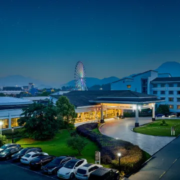 Hengdian World Studios · Grand Hotel (Near Qin Dynasty Palace & Riverside Scene Qingming Picture)