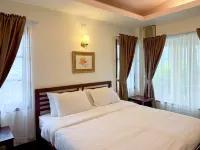 The Nine Bed & Restaurant Hotel in zona Death Railway