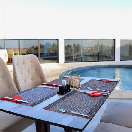 FIVE SEASONS HOTEL