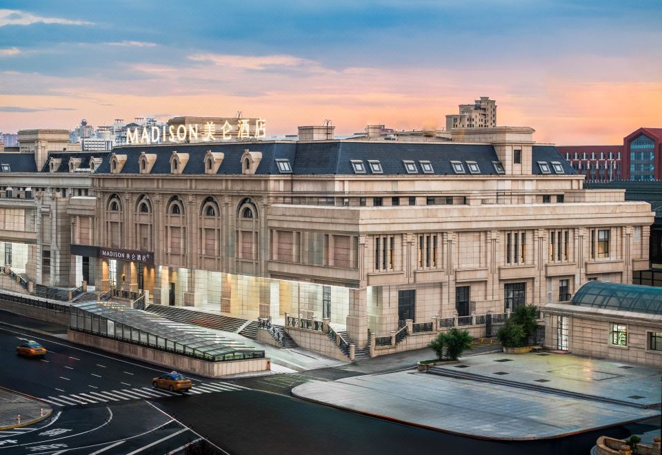 Madison Hotel의 객실 또는 조식 장소 이미지