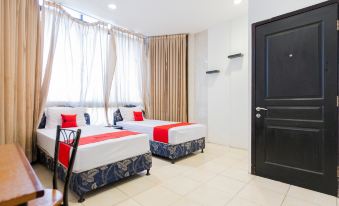 RedDoorz @ Sparkling Hotel near Stasiun Gubeng Surabaya