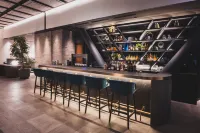 THE GATE HOTEL YOKOHAMA by HULIC - Bars