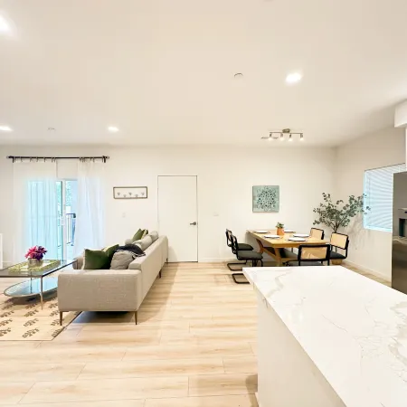 near rowland heights pomona 2 bedroom &2 bath Apt