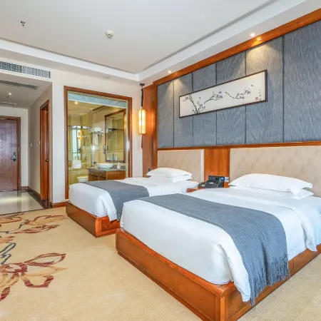 Boyue Hotel (Rongshui Diwang Commercial Pedestrian Street)
