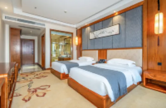 Boyue Hotel (Rongshui Diwang Commercial Pedestrian Street)