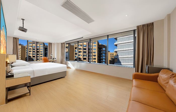 Vienna International Hotel (Xichang Qionghai Wetland Wanda Plaza Store)