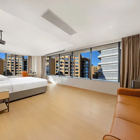 Vienna International Hotel (Xichang Qionghai Wetland Wanda Plaza Store)