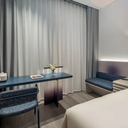 Shanghai New International Expo Center Longyang Road Subway Station atour Light Hotel Отели рядом с достопримечательностью «Парк Века»