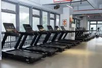 Huandao Holiday Hotel (Yuhuan Xincheng Wuyue Plaza) - parking