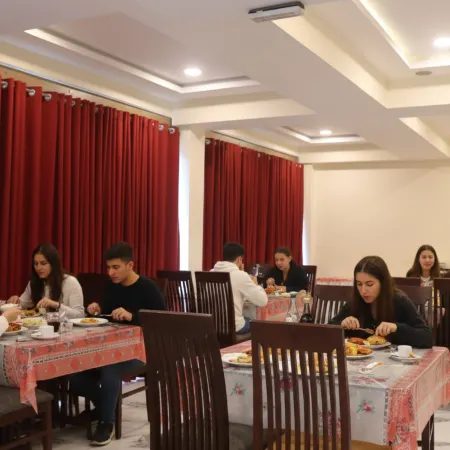 Diplomat Hotel Islamabad Отели рядом с достопримечательностью «Парк Анкара»