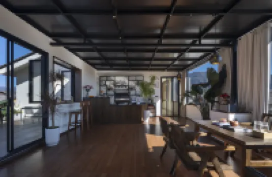 Xue Luo Light Luxury‌ SnowMountainSceneryVilla