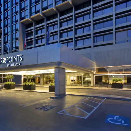 Four Points by Sheraton Boston Newton