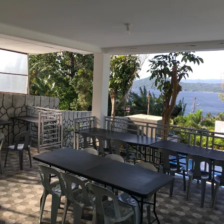 Private Pool overlooking Taal lake & mountain