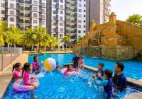 Swiss Garden Residences by NatureHome - piscine